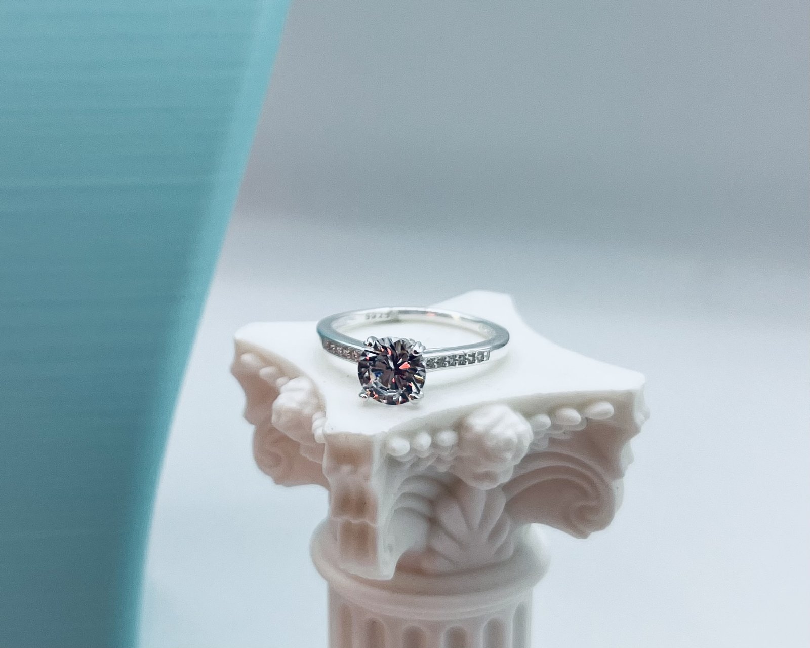 Anillo Circulo Circón