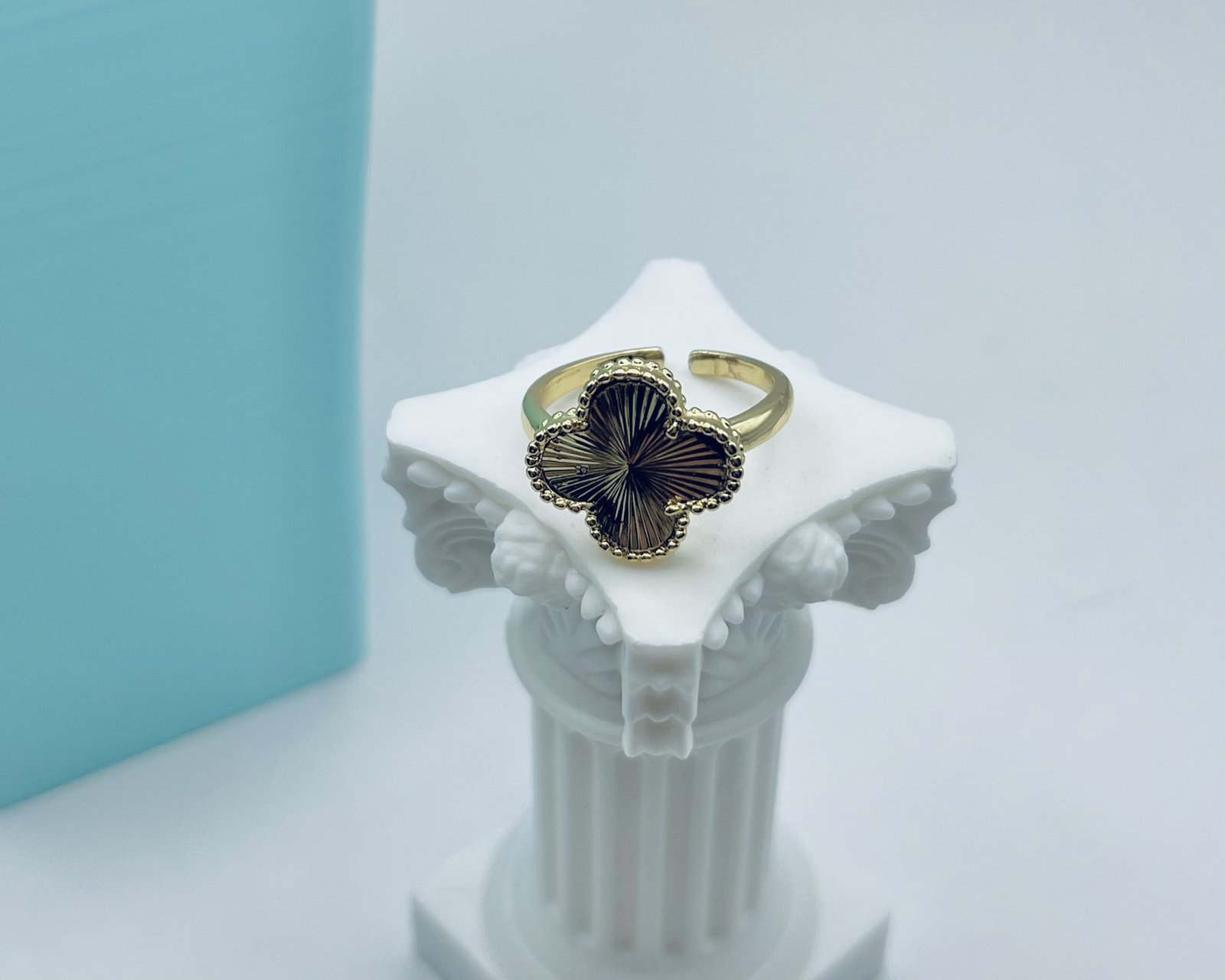 Anillo Trebol