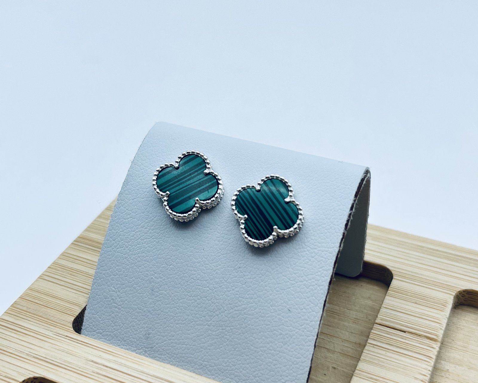Aros Trébol Esmaltados-10mm