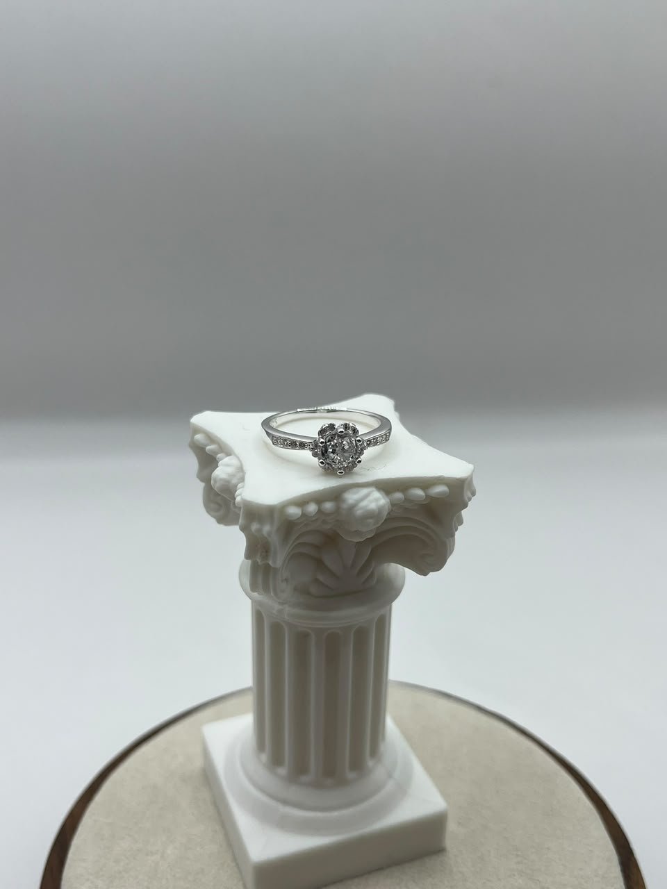 Anillo Flor con Circones