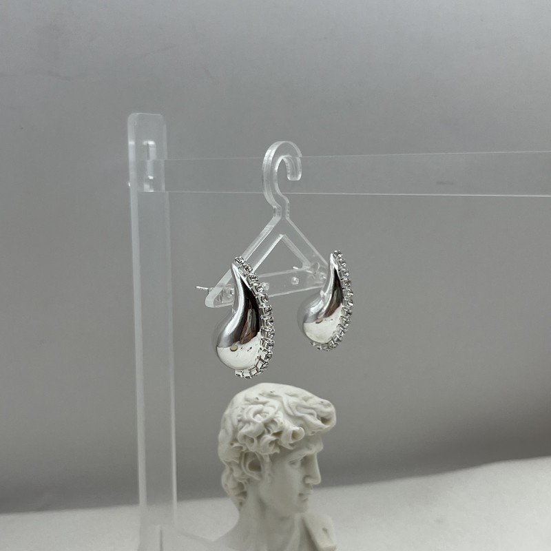 Aros Gota Con Circón