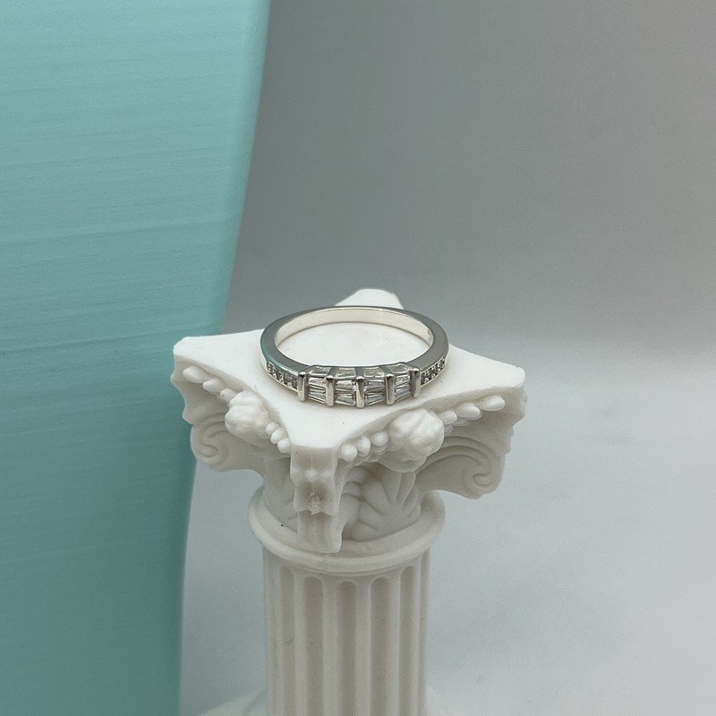 Imagen de Anillo Cuadrado Con Cristan y Circones