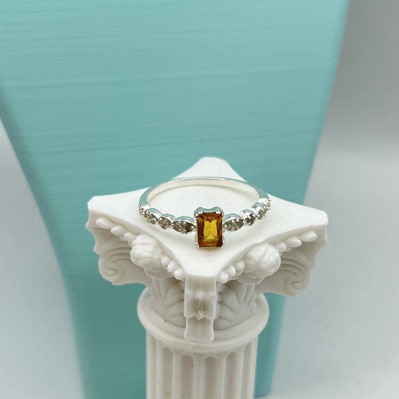 Anillo Furor Con Cristal amarillo y Circón