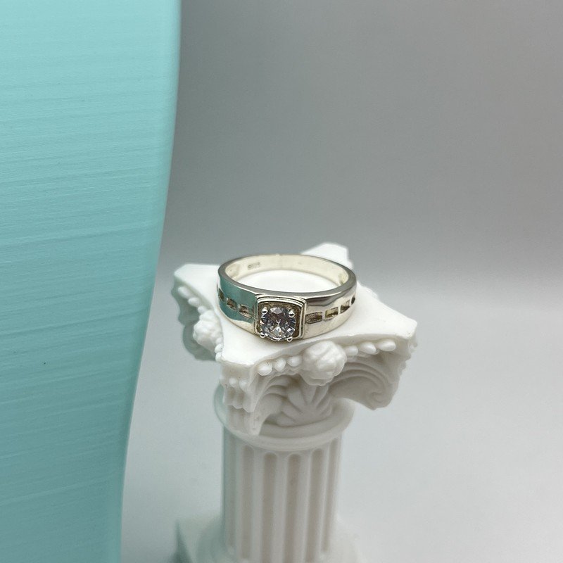 Anillo Real Con Cristal