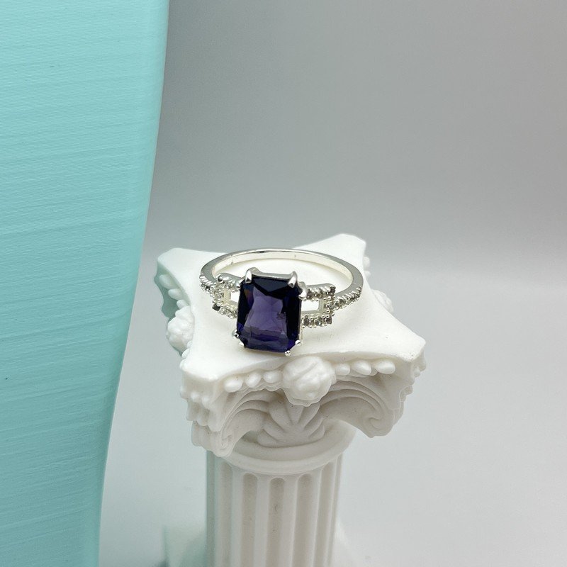 Anillo Dolce Con Cristal Morado