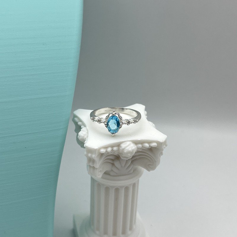 Anillo Princesa Con Cristal Celeste