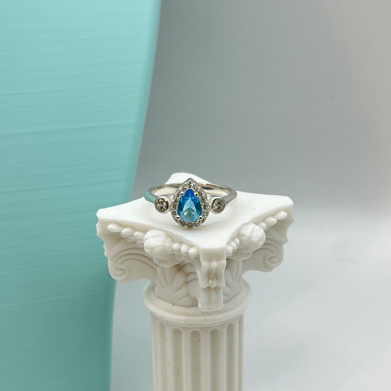 Imagen de Anillo Gota Cristal Celeste Con Circones