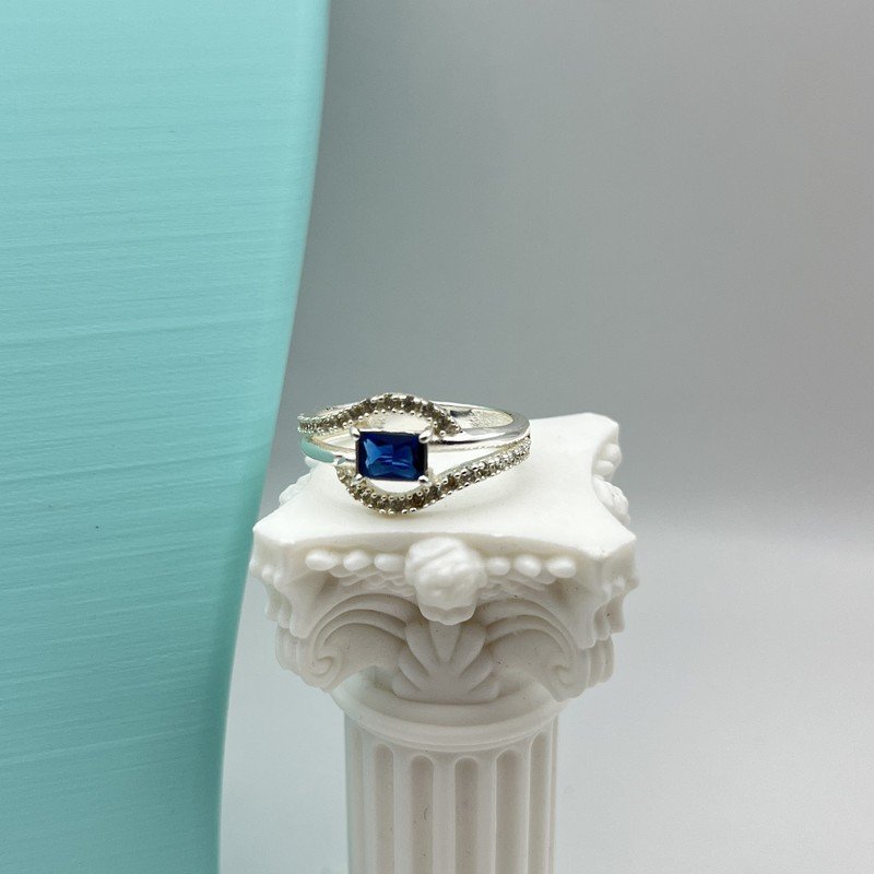 Anillo Eyes Con Cristal Azul