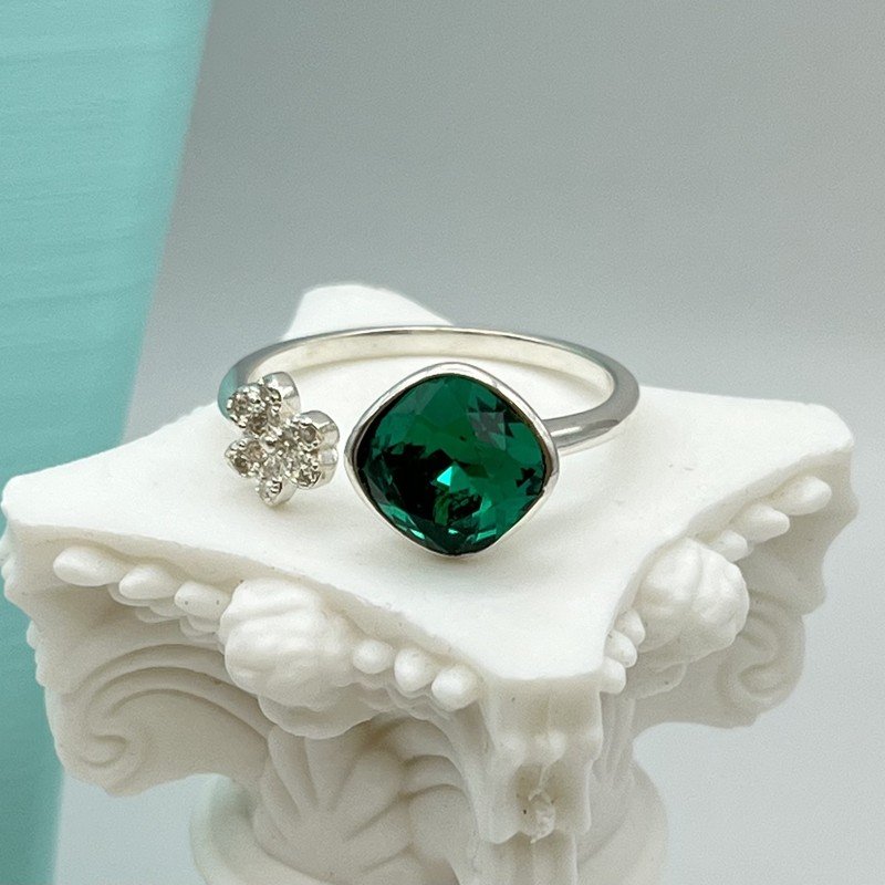 Anillo Gema Con Cristal Verde