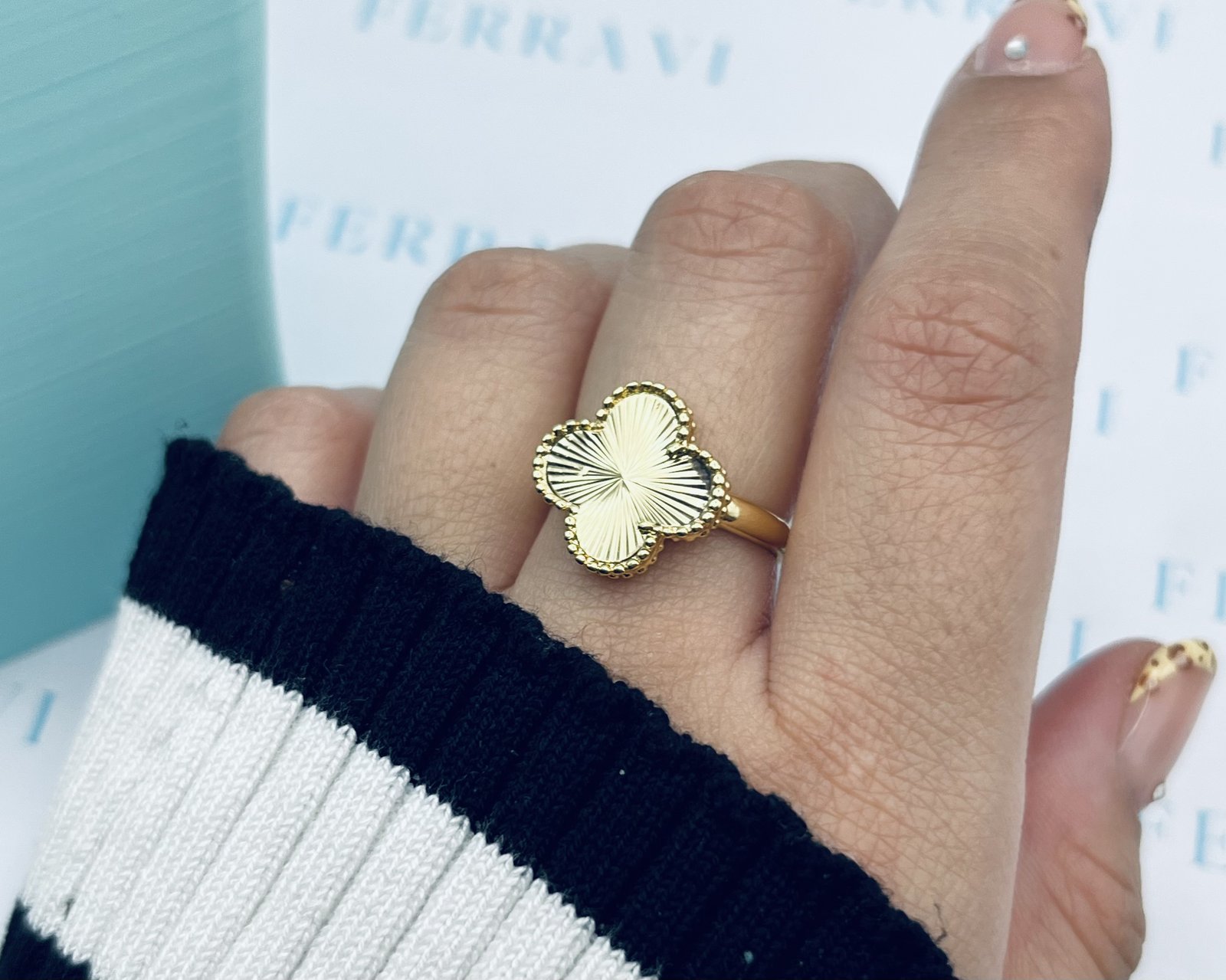 Imagen adicional 1 de Anillo Trebol