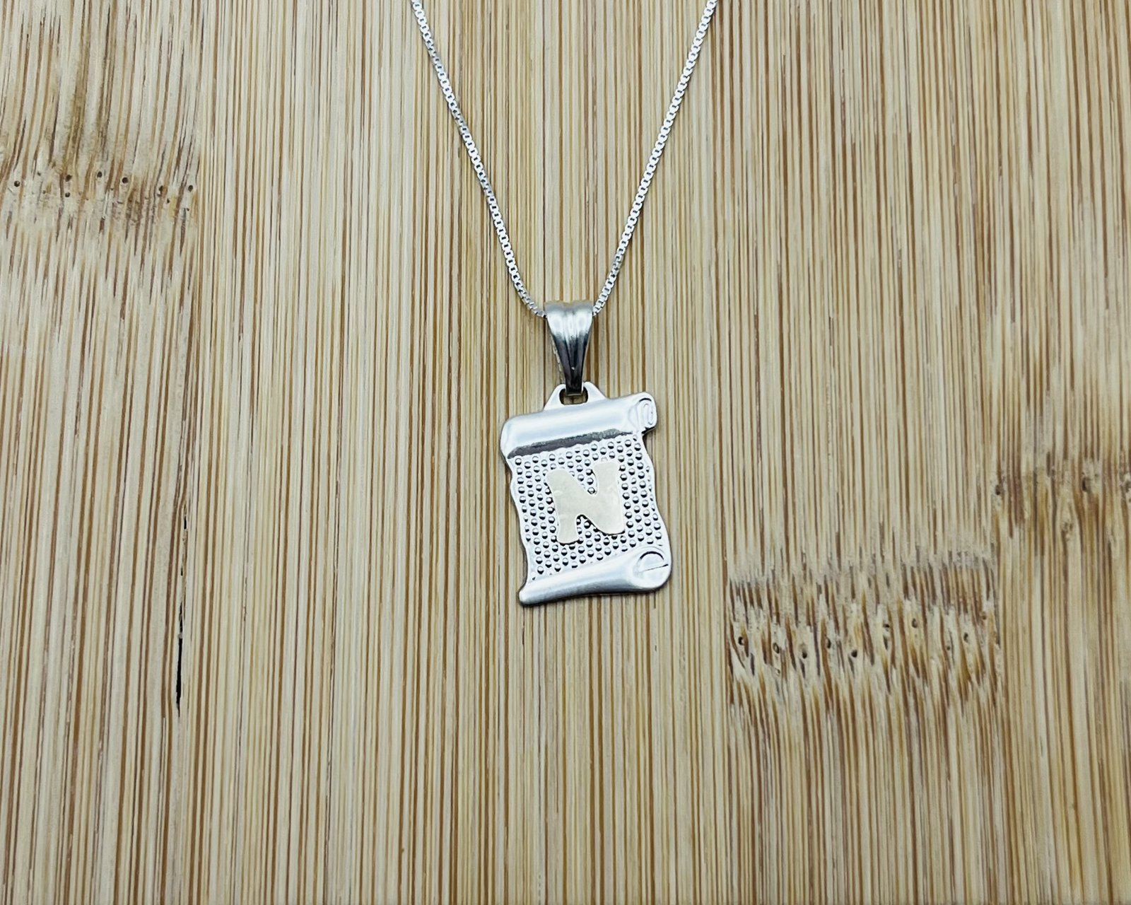 Imagen adicional 1 de Conjunto Letra N Plata Con Oro