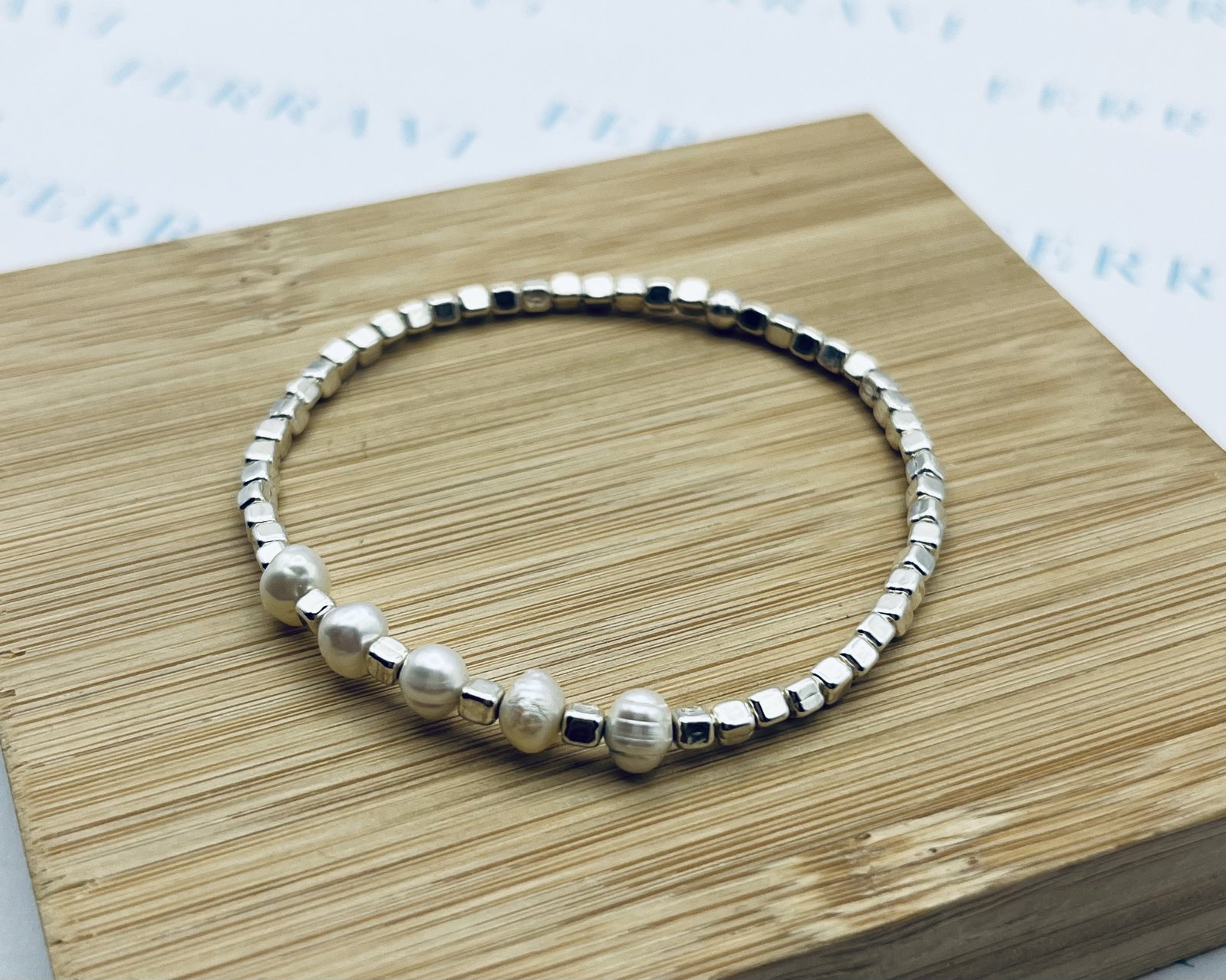 Imagen adicional 1 de Pulsera Perla Beige